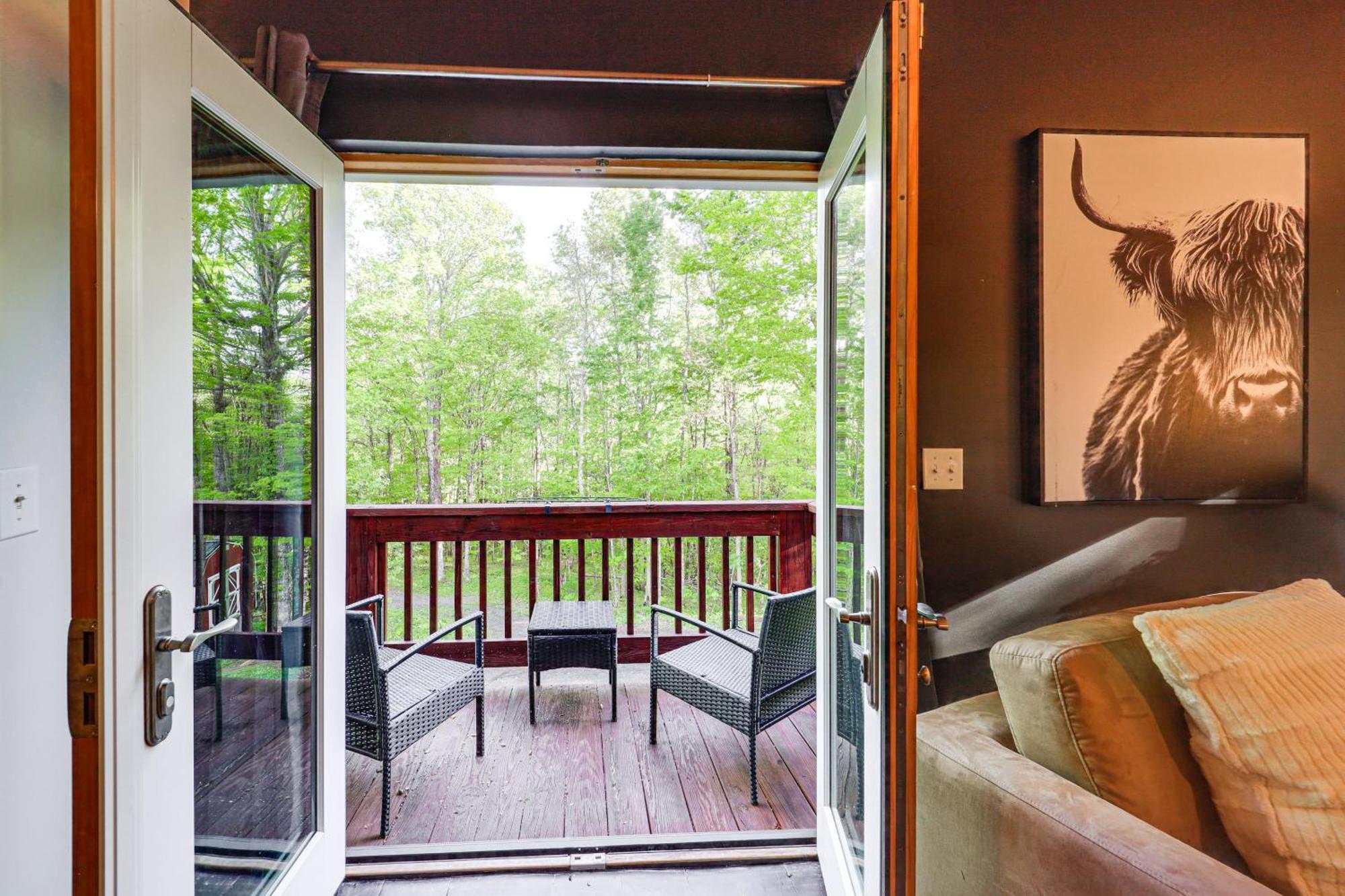 Luxe Appalachian Mountain Cabin With Hot Tub, Views Warrensville Exterior photo